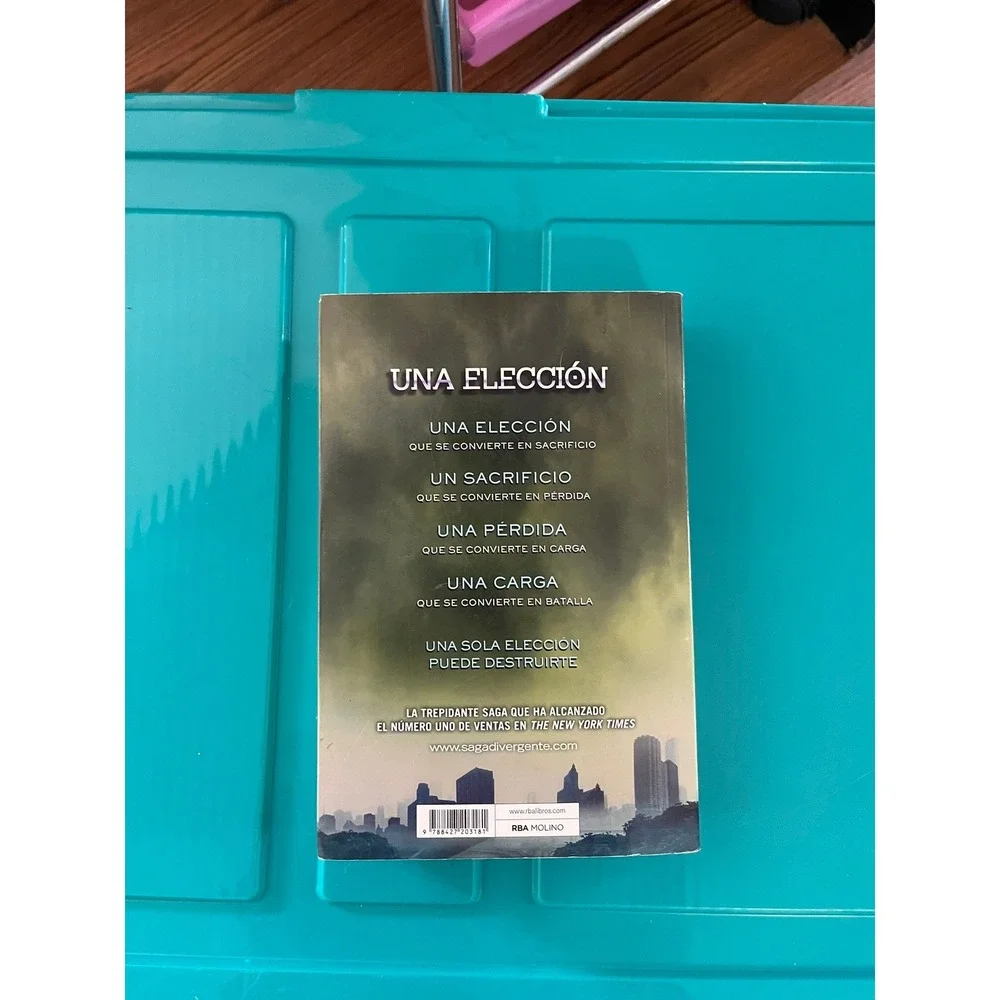 Insurgente Veronica Roth Spanish Edition Paperback Divergent Series Book 2 RBA